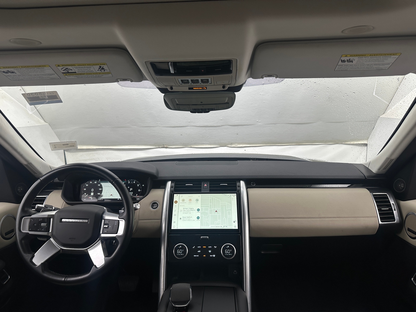 Thumbnail: 2022 Land Rover Discovery - 2