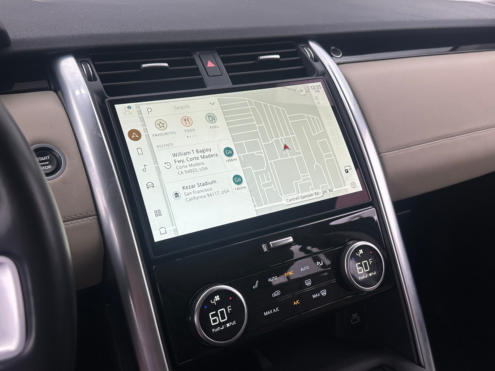 Thumbnail: 2022 Land Rover Discovery - 3