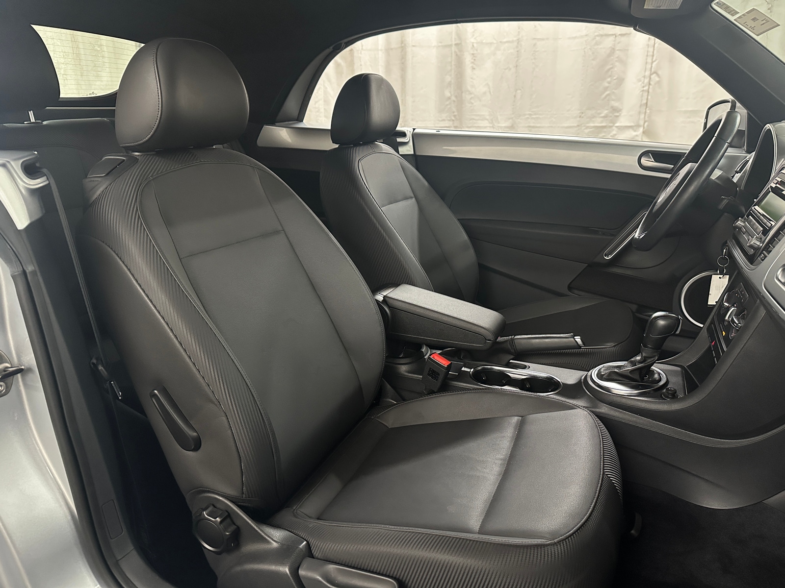 Thumbnail: 2014 Volkswagen Beetle - 2