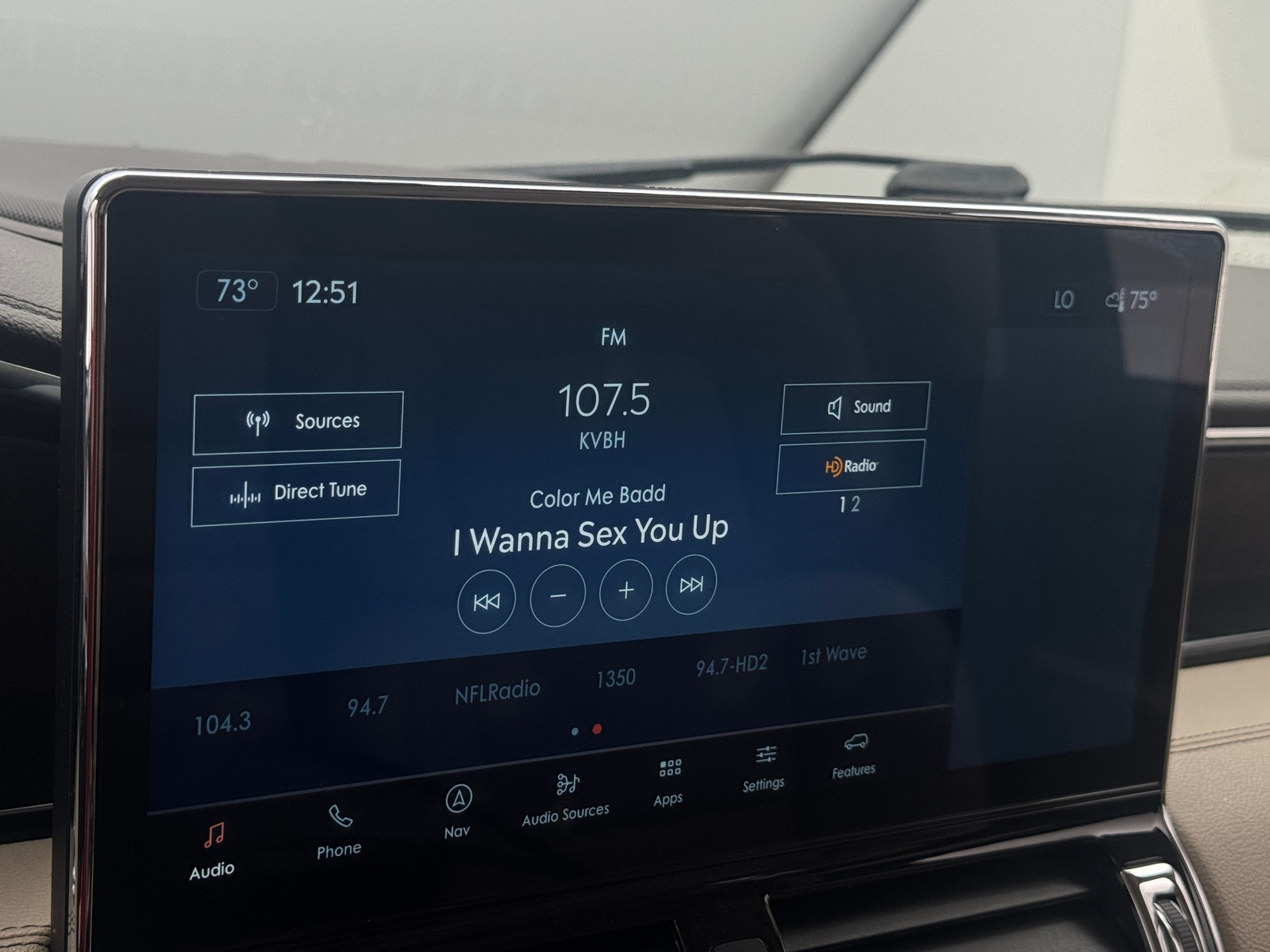 Thumbnail: 2022 Lincoln Navigator - 3