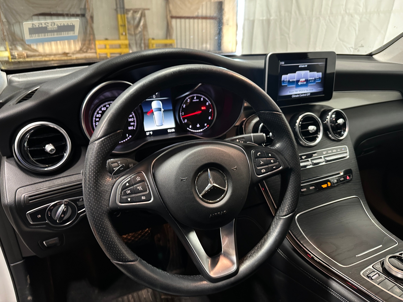 Thumbnail: 2019 Mercedes-Benz GLC - 4