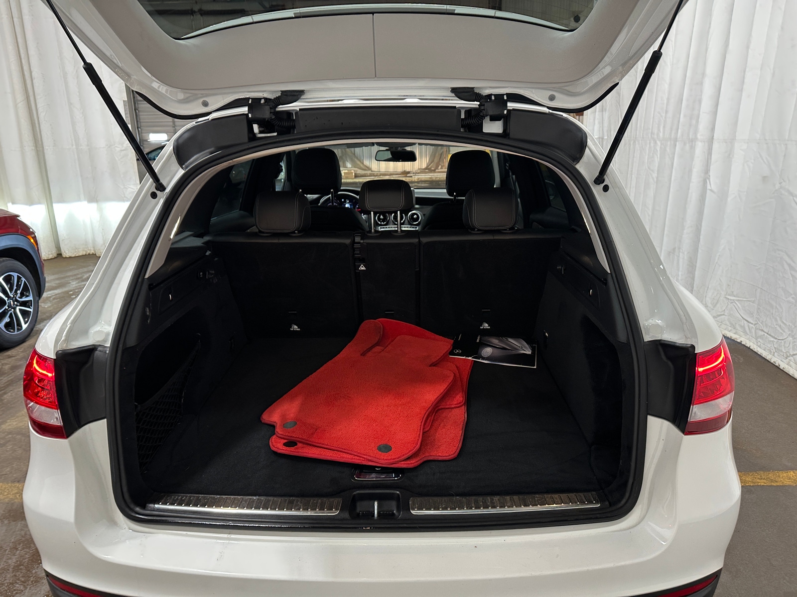 Thumbnail: 2019 Mercedes-Benz GLC - 6