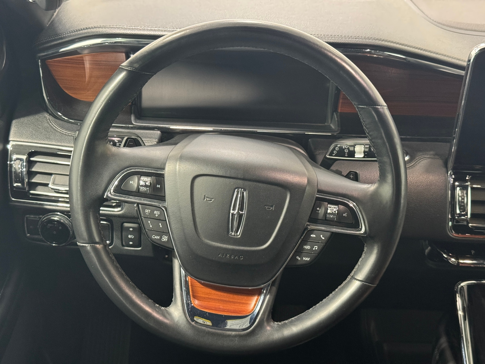 Thumbnail: 2018 Lincoln Navigator - 4