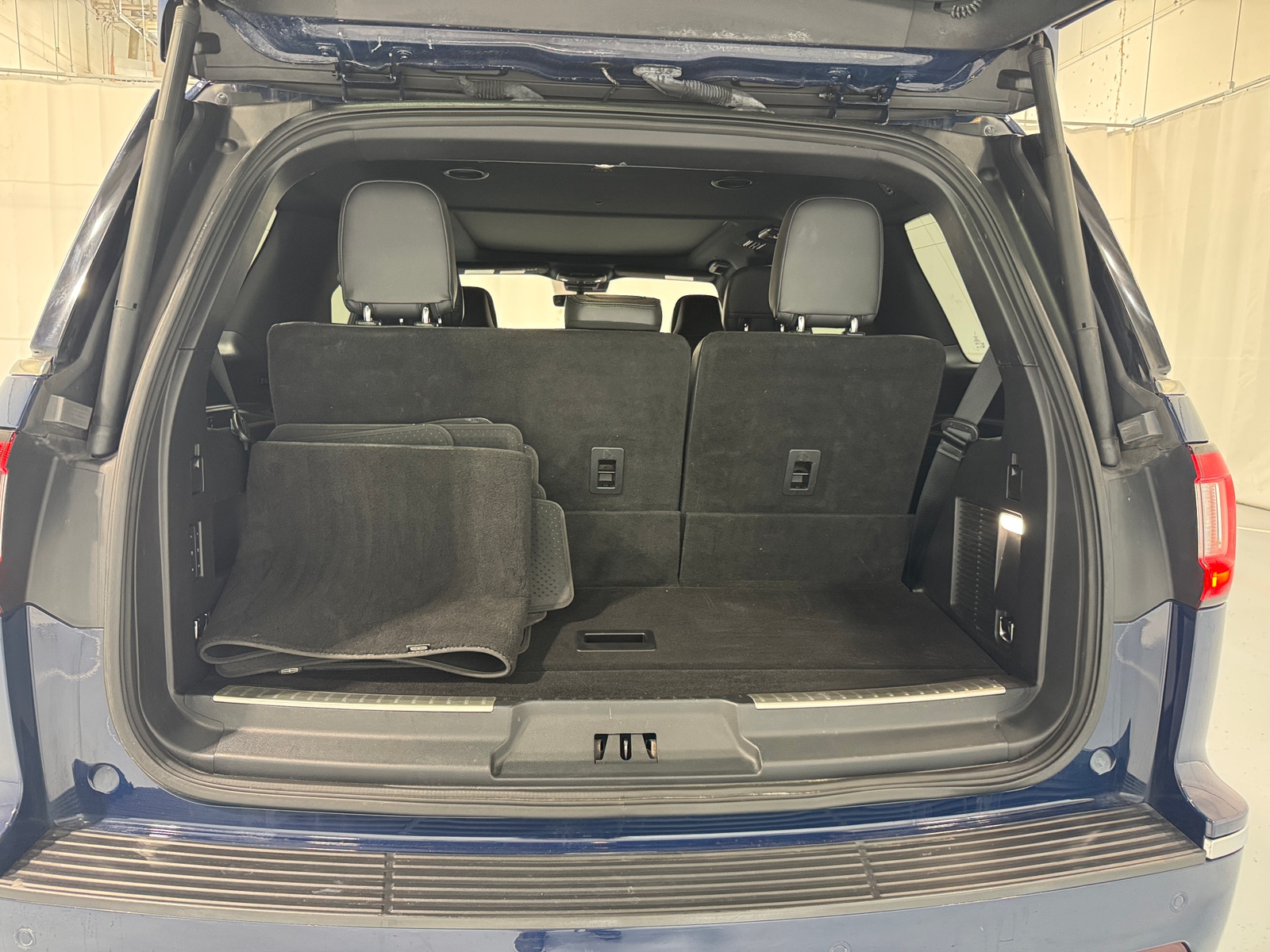 Thumbnail: 2018 Lincoln Navigator - 6