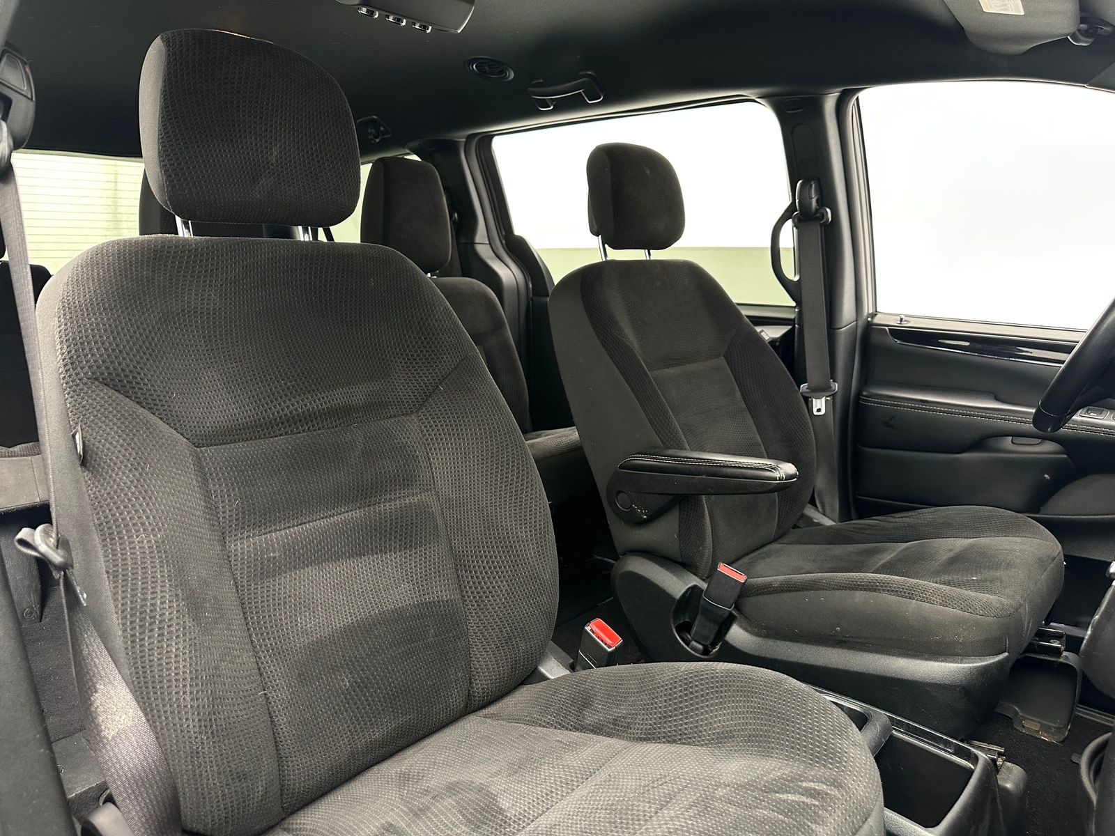 Thumbnail: 2019 Dodge Grand Caravan - 2