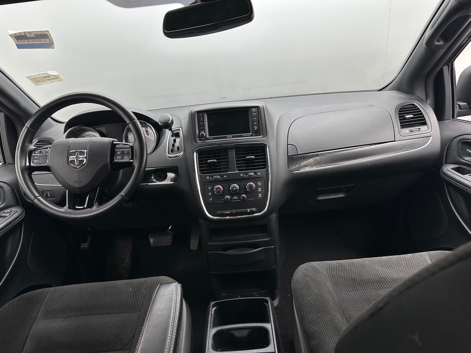 Thumbnail: 2019 Dodge Grand Caravan - 3