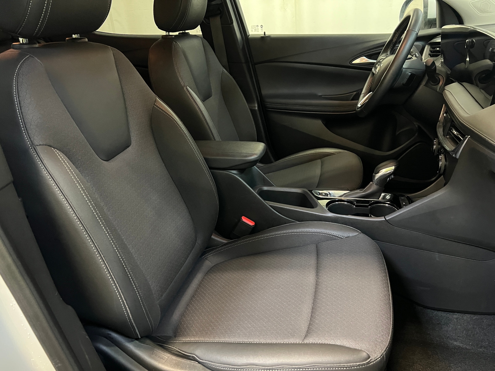 Thumbnail: 2025 Buick Encore GX - 2