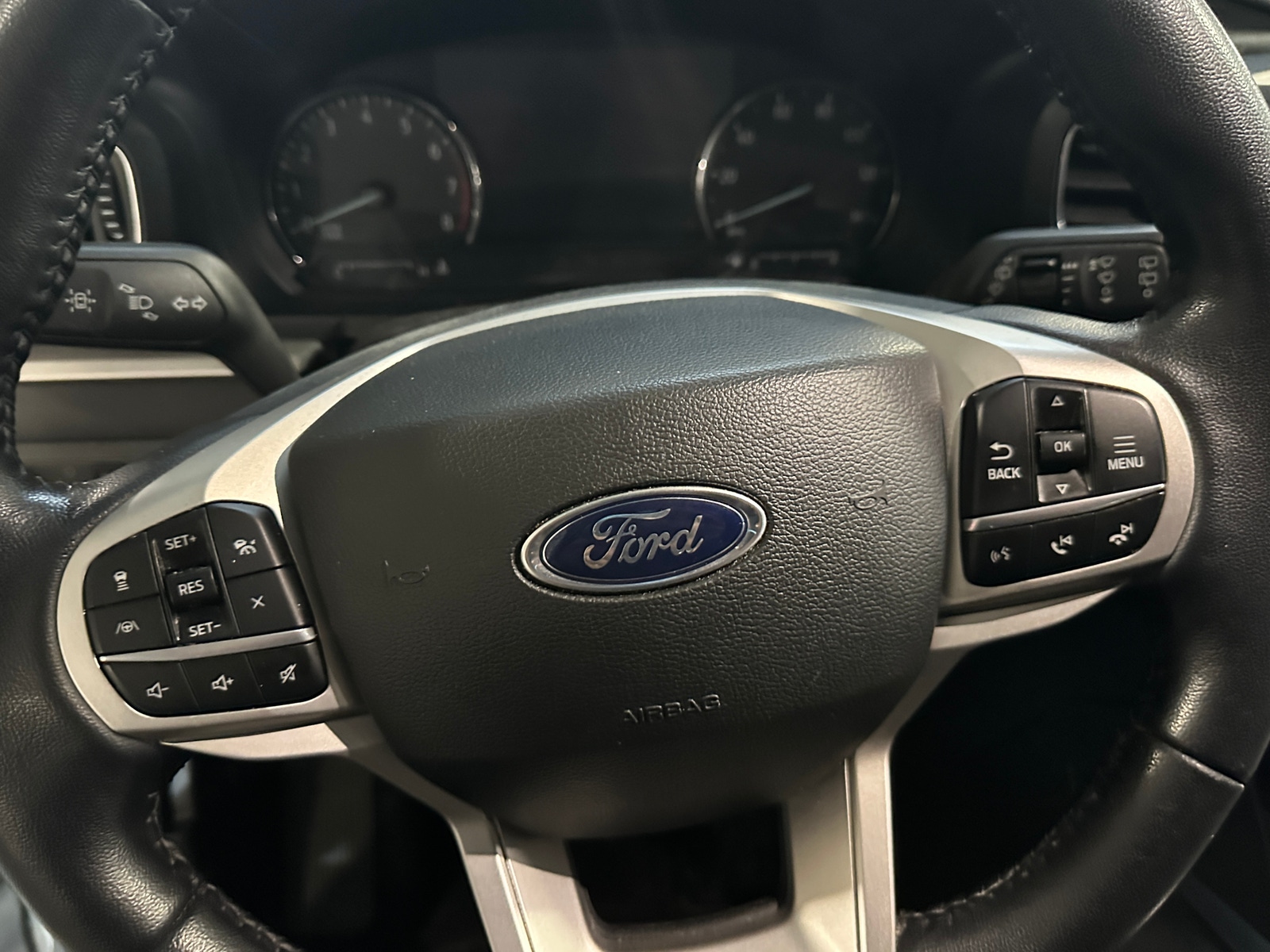 Thumbnail: 2022 Ford Explorer - 4