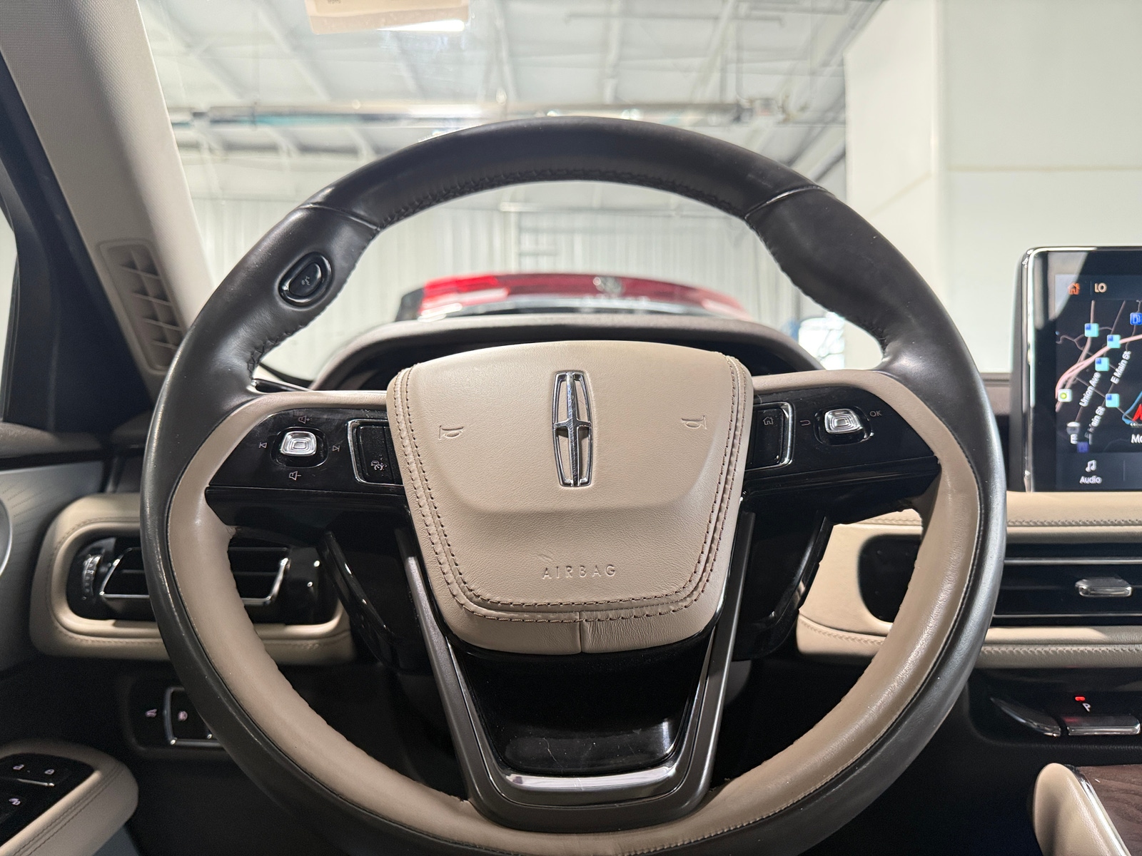 Thumbnail: 2020 Lincoln Aviator - 4