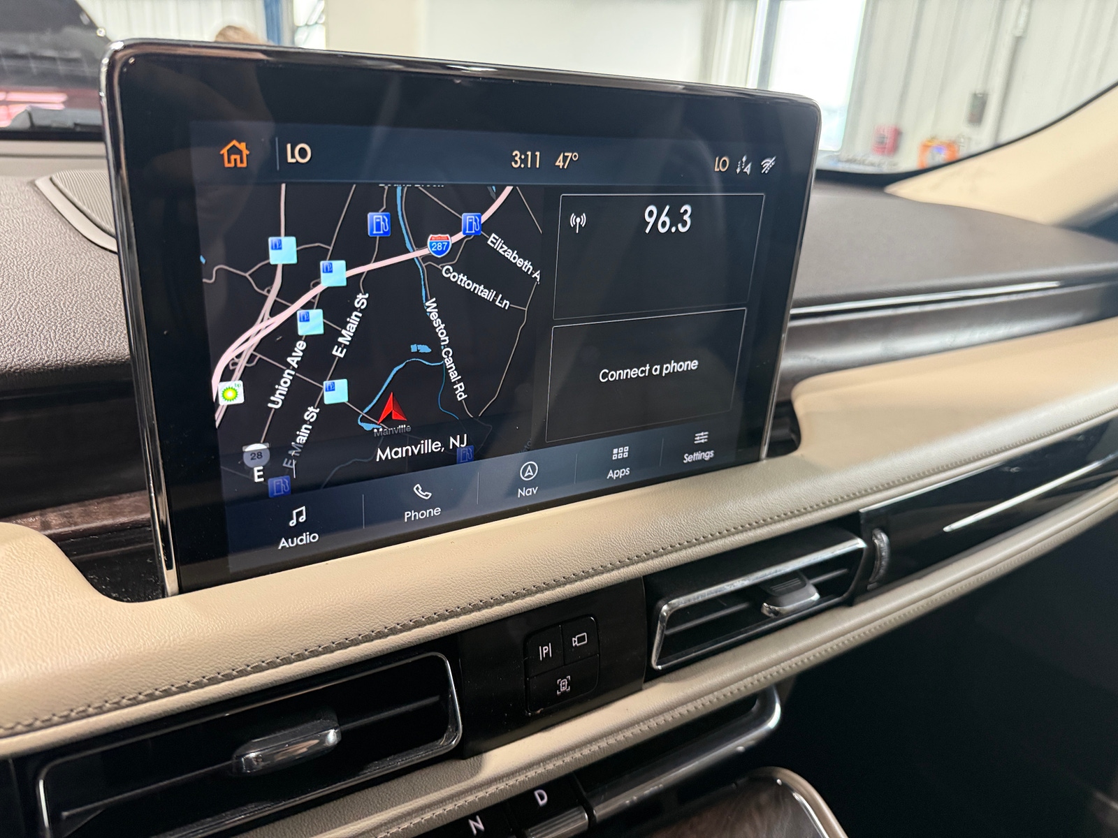 Thumbnail: 2020 Lincoln Aviator - 3