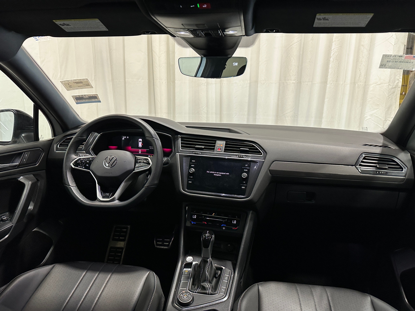 Thumbnail: 2023 Volkswagen Tiguan - 2