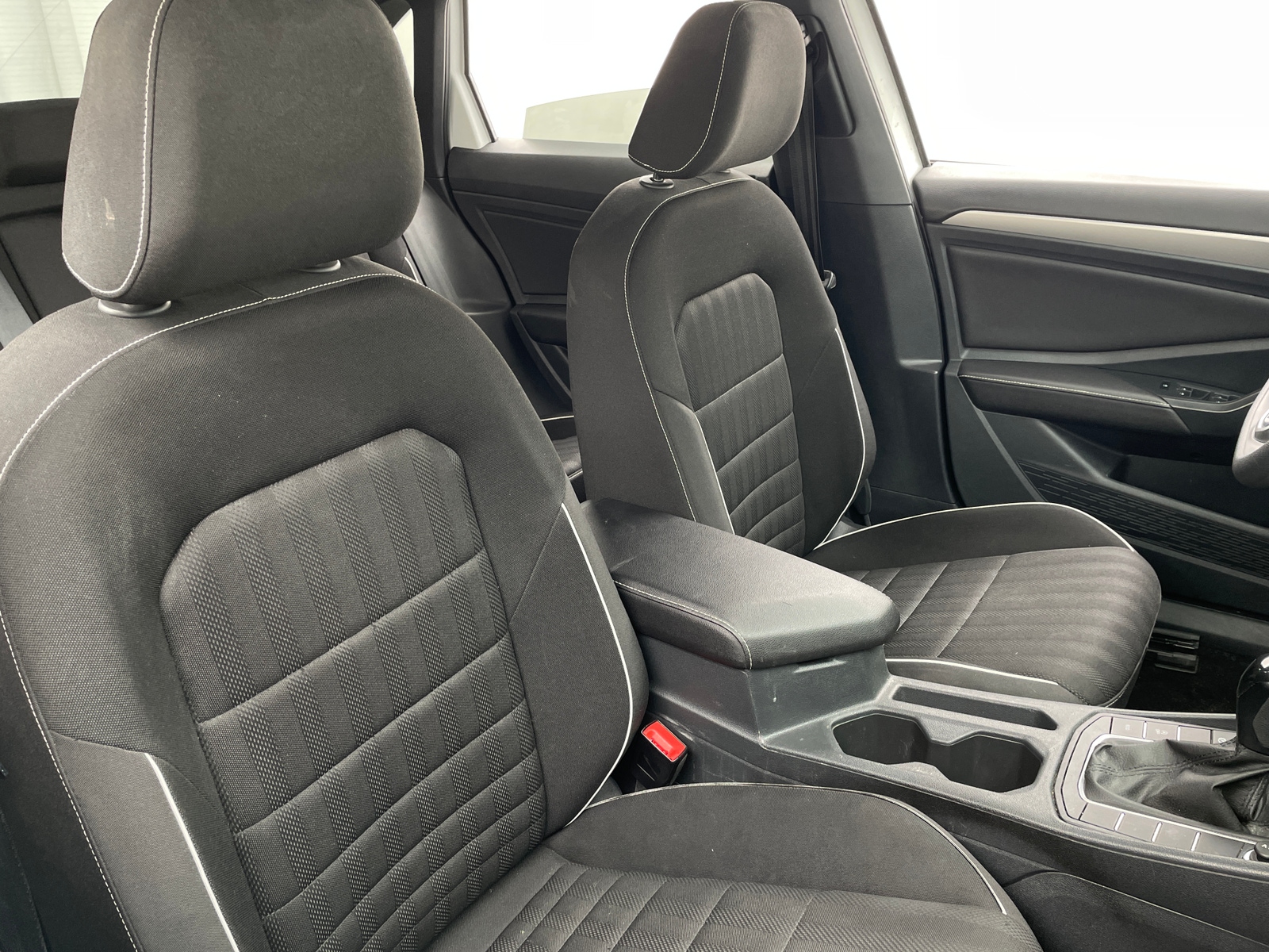 Thumbnail: 2023 Volkswagen Jetta - 2