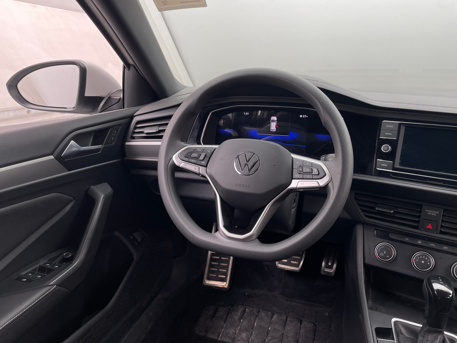 Thumbnail: 2023 Volkswagen Jetta - 5