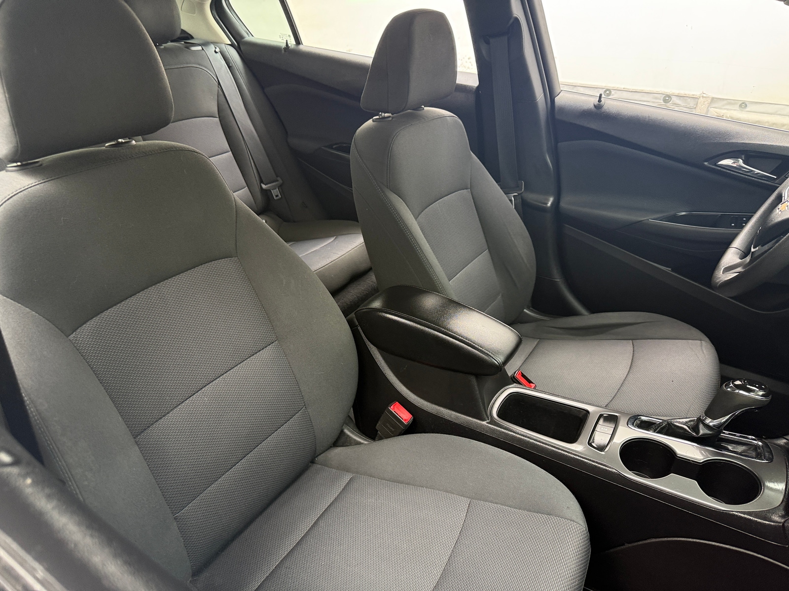 Thumbnail: 2018 Chevrolet Cruze - 2