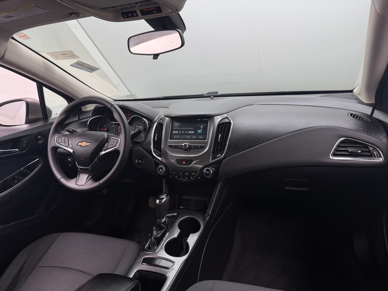 Thumbnail: 2018 Chevrolet Cruze - 3