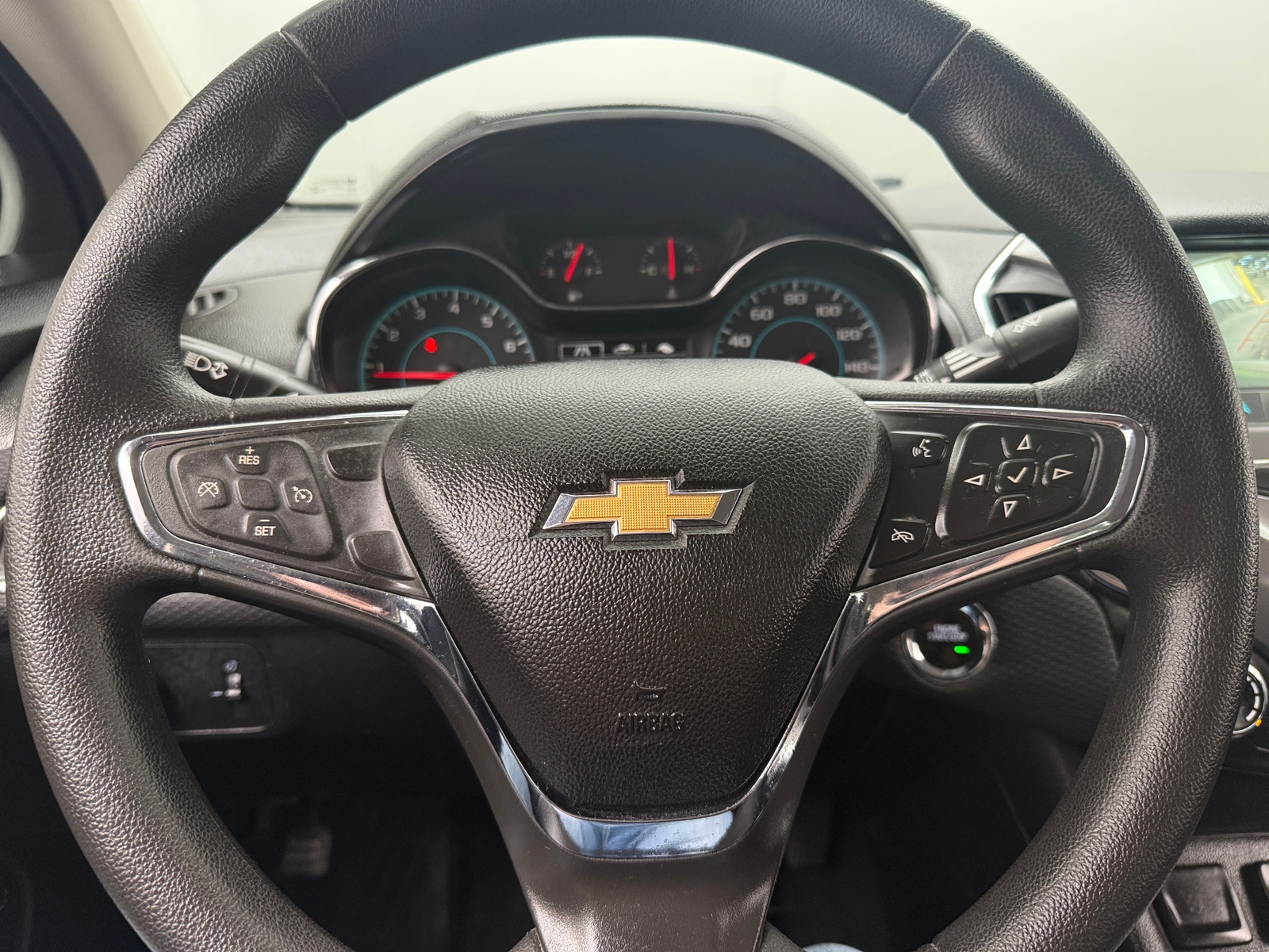 Thumbnail: 2018 Chevrolet Cruze - 5