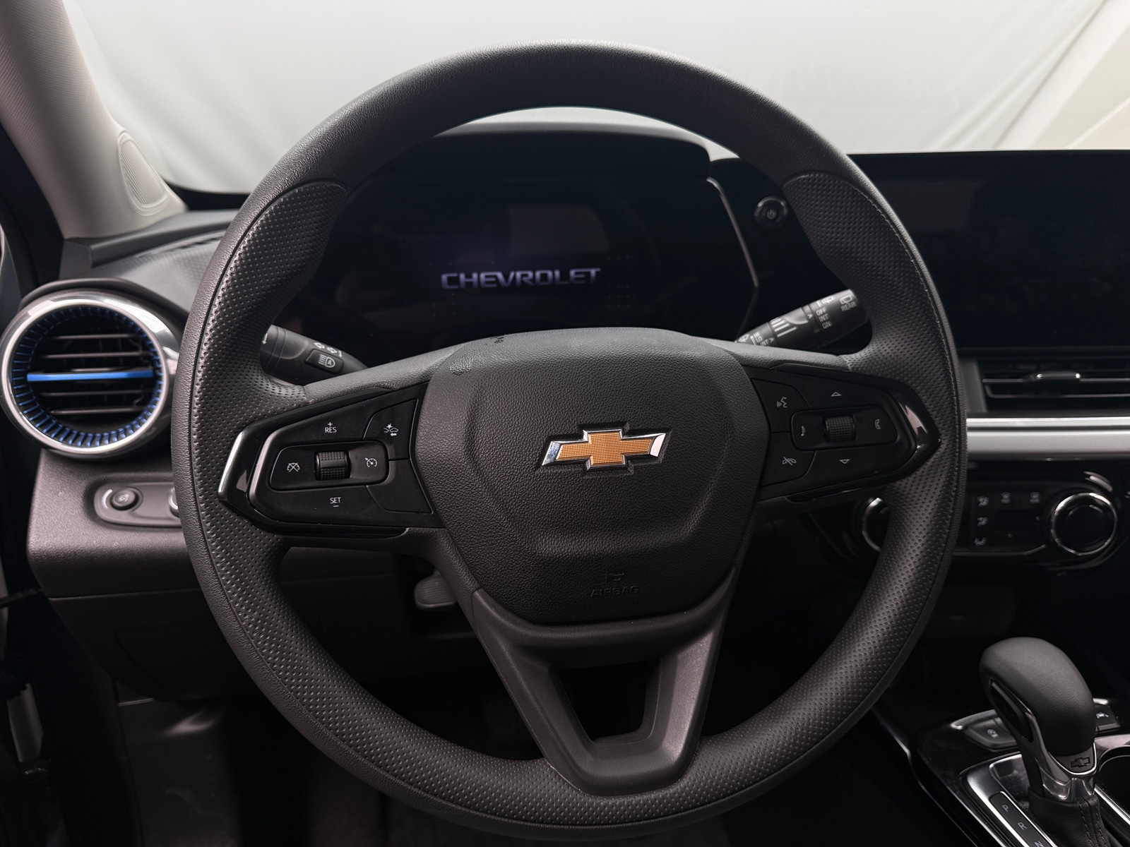 Thumbnail: 2025 Chevrolet Trax - 5