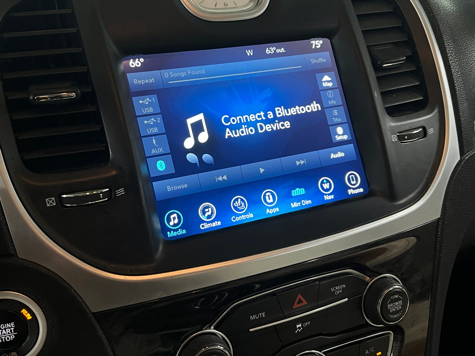 Thumbnail: 2017 Chrysler 300 - 3