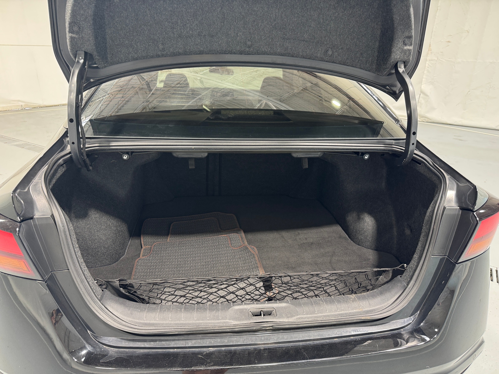 Thumbnail: 2020 Nissan Altima - 7