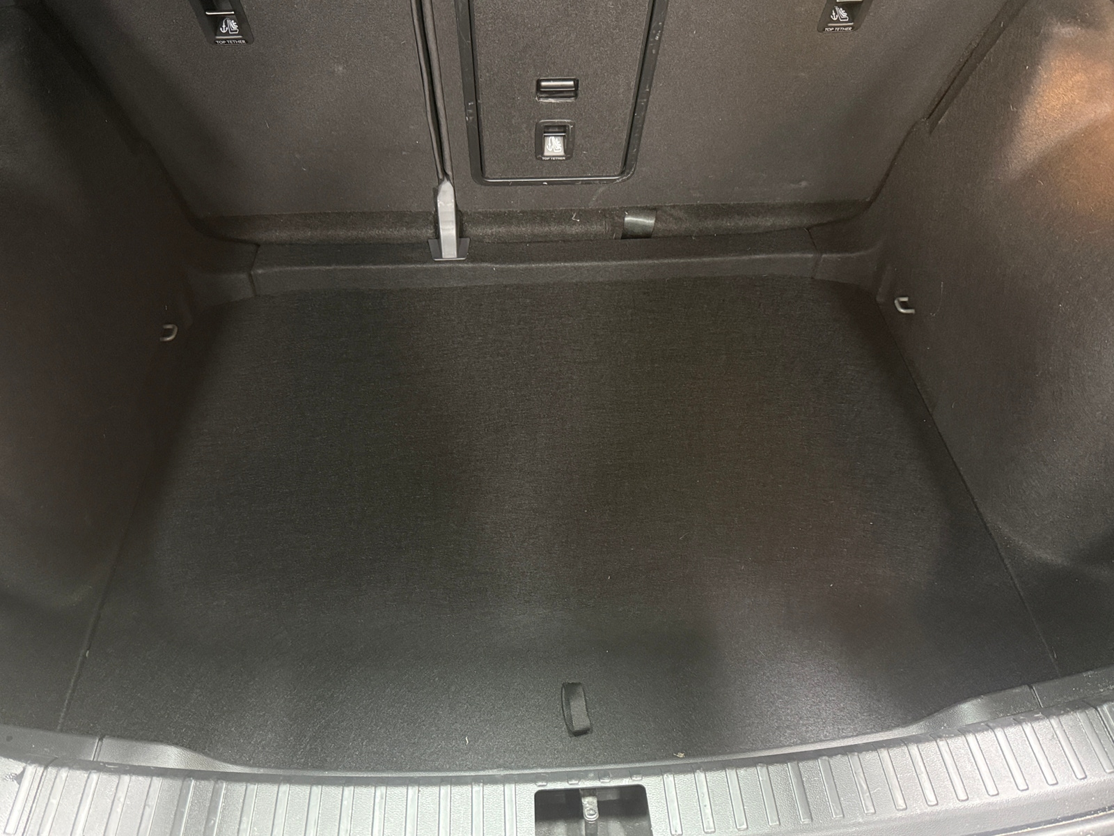 Thumbnail: 2023 Volkswagen Taos - 7