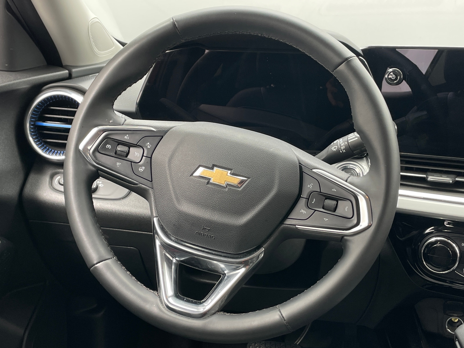 Thumbnail: 2025 Chevrolet Trax - 5