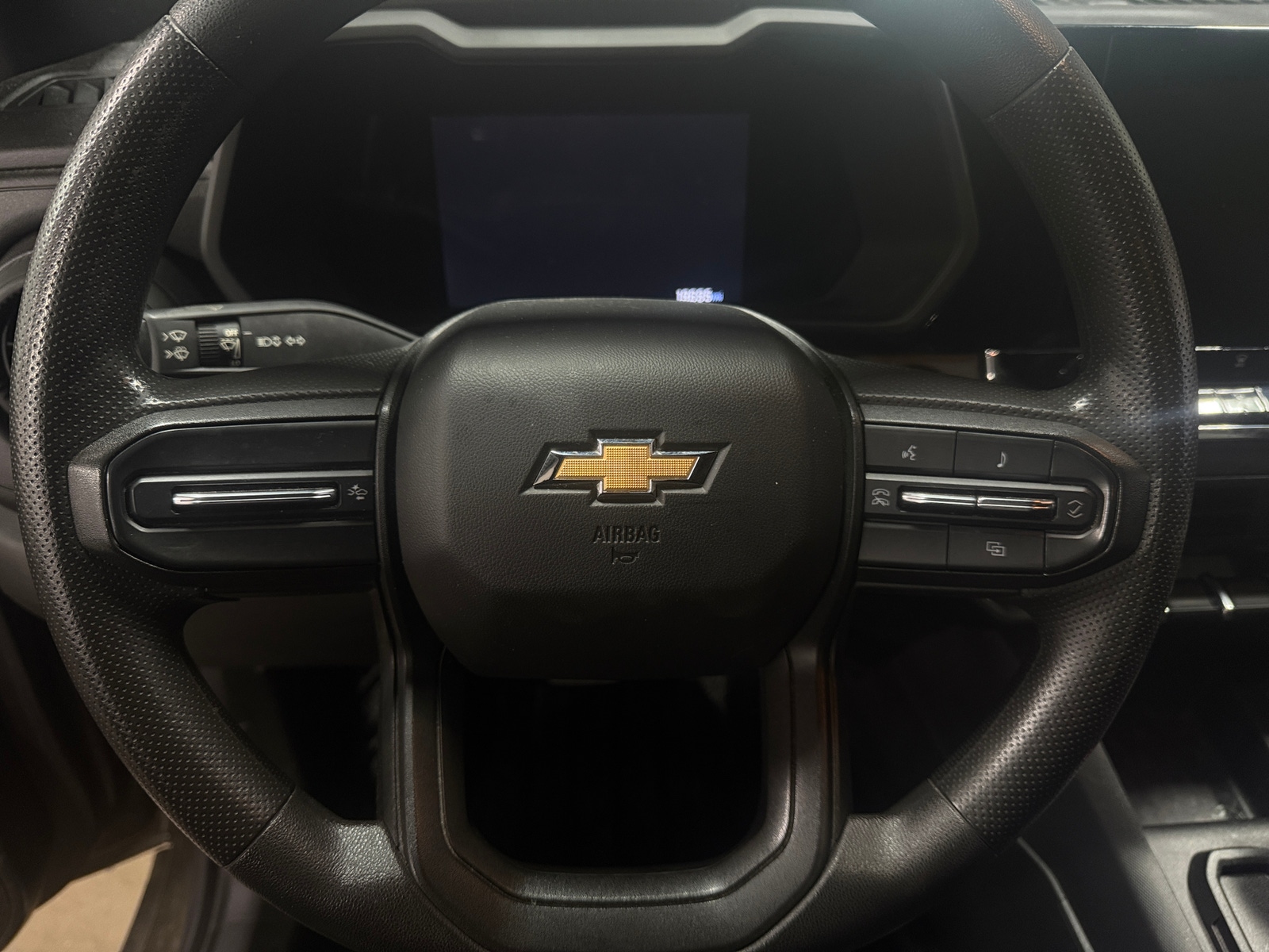 Thumbnail: 2023 Chevrolet Colorado - 5
