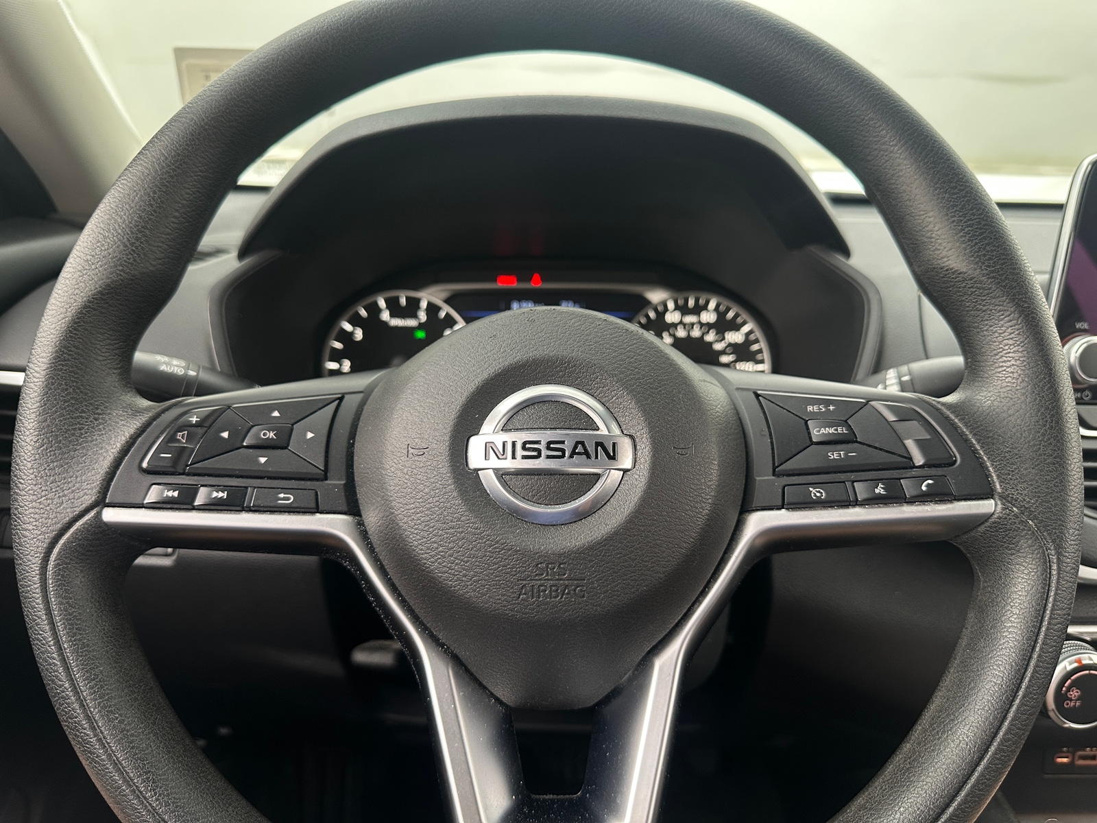 Thumbnail: 2022 Nissan Altima - 5