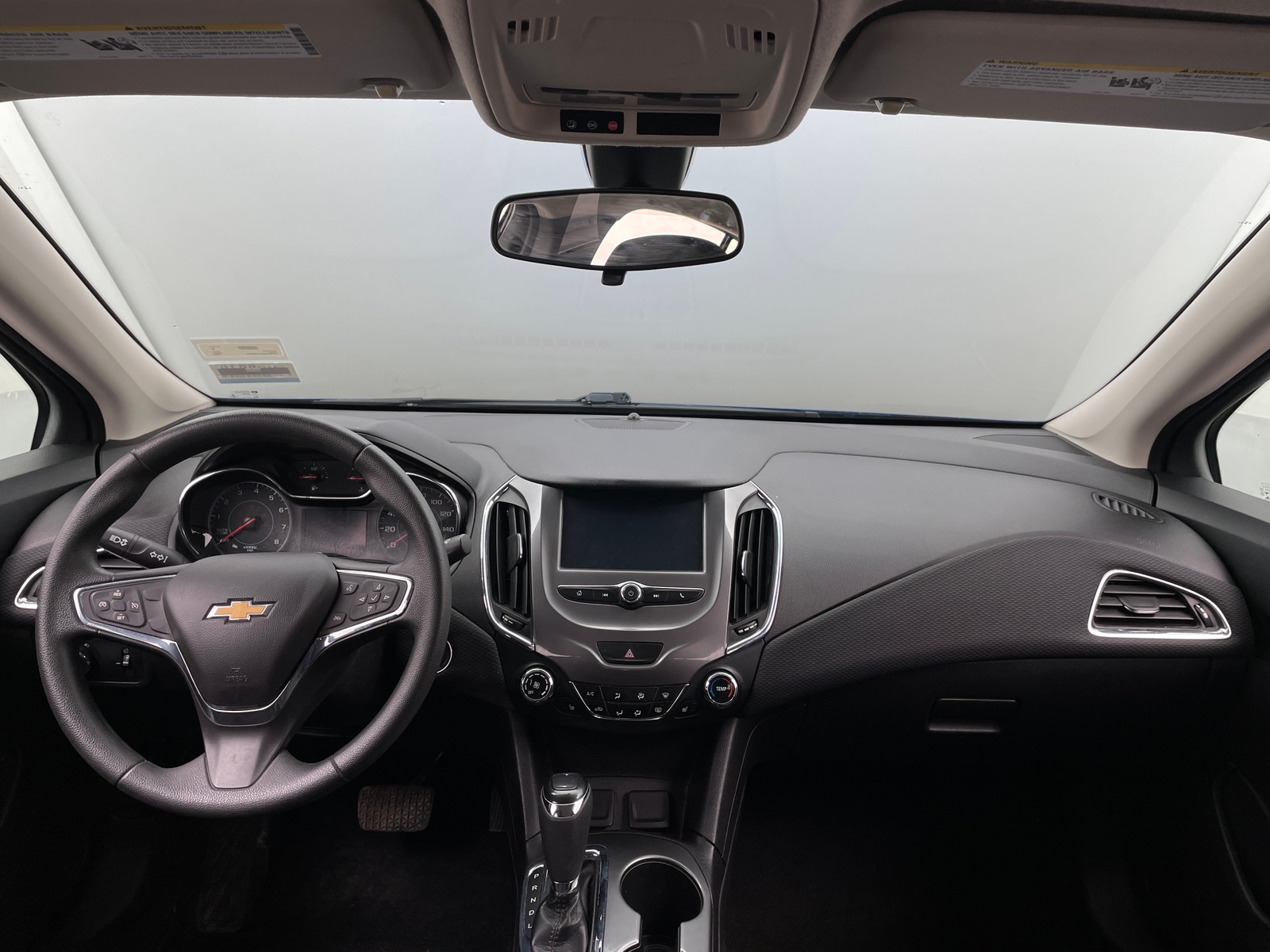 Thumbnail: 2018 Chevrolet Cruze - 3