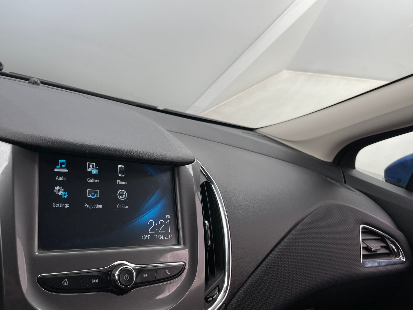 Thumbnail: 2018 Chevrolet Cruze - 4