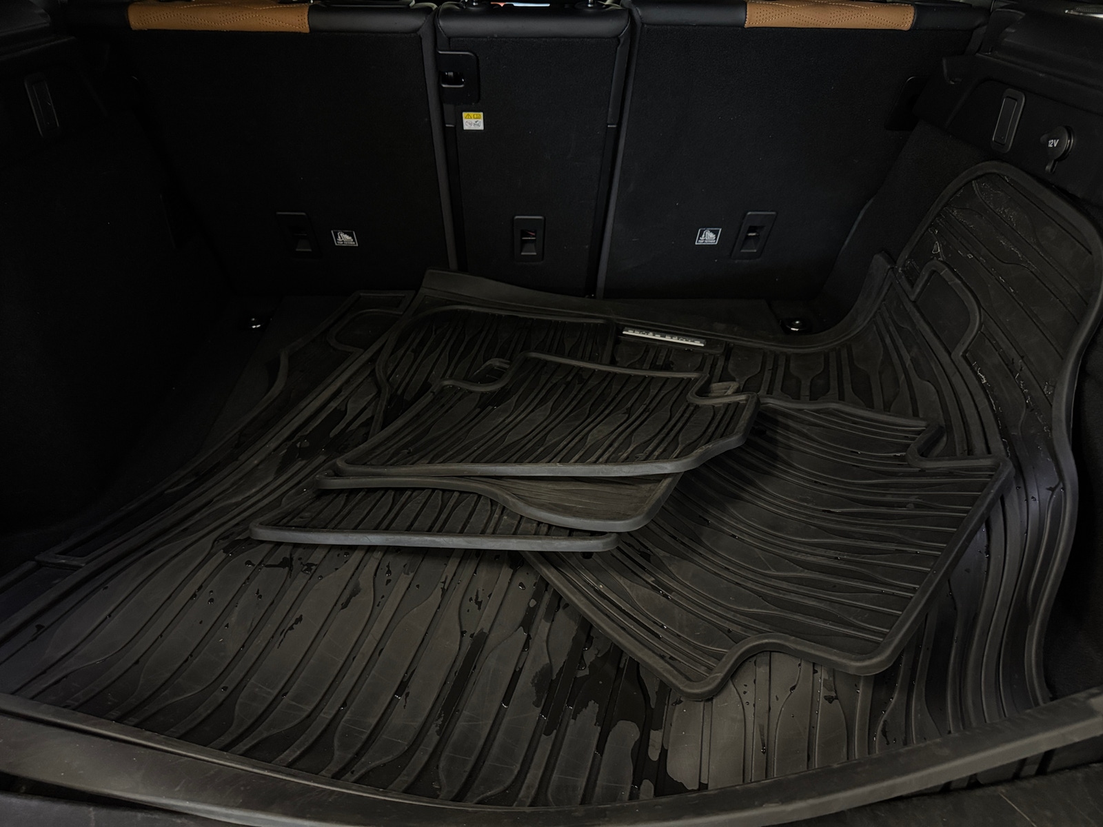 Thumbnail: 2020 Land Rover Range Rover Velar - 6