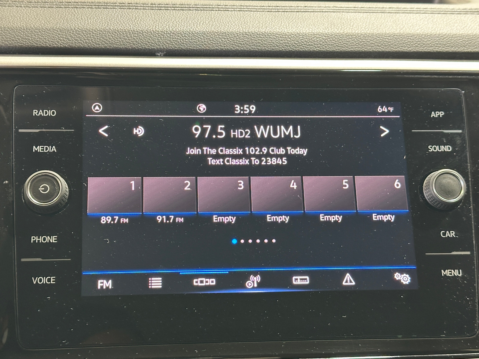 Thumbnail: 2023 Volkswagen Atlas - 3