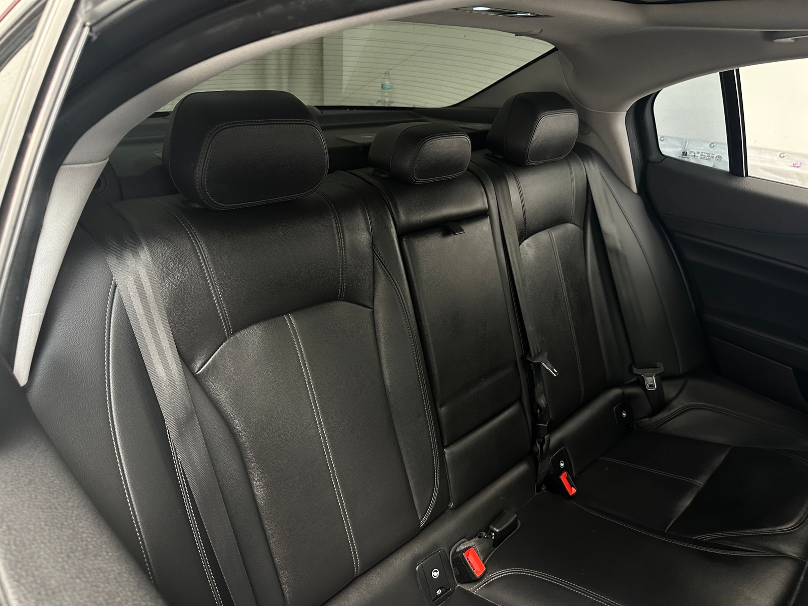 Thumbnail: 2017 Alfa Romeo Giulia - 5