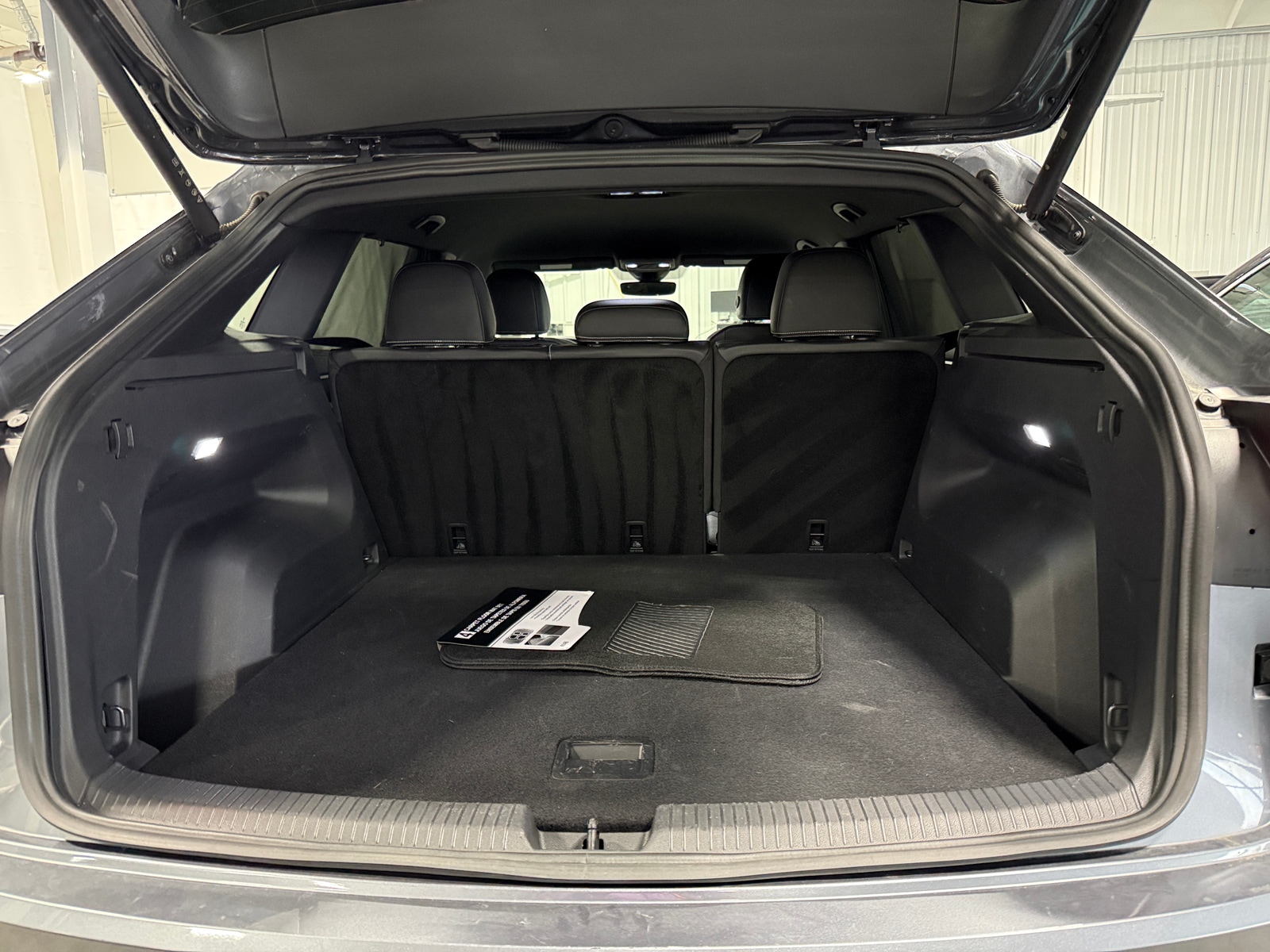 Thumbnail: 2025 Volkswagen Atlas - 6