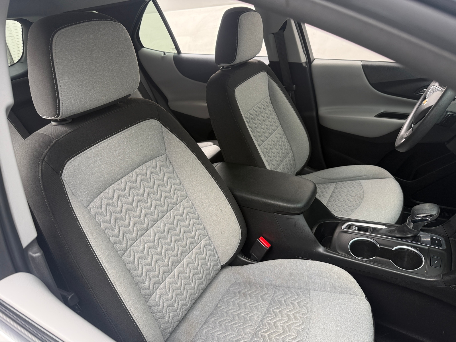 Thumbnail: 2022 Chevrolet Equinox - 2