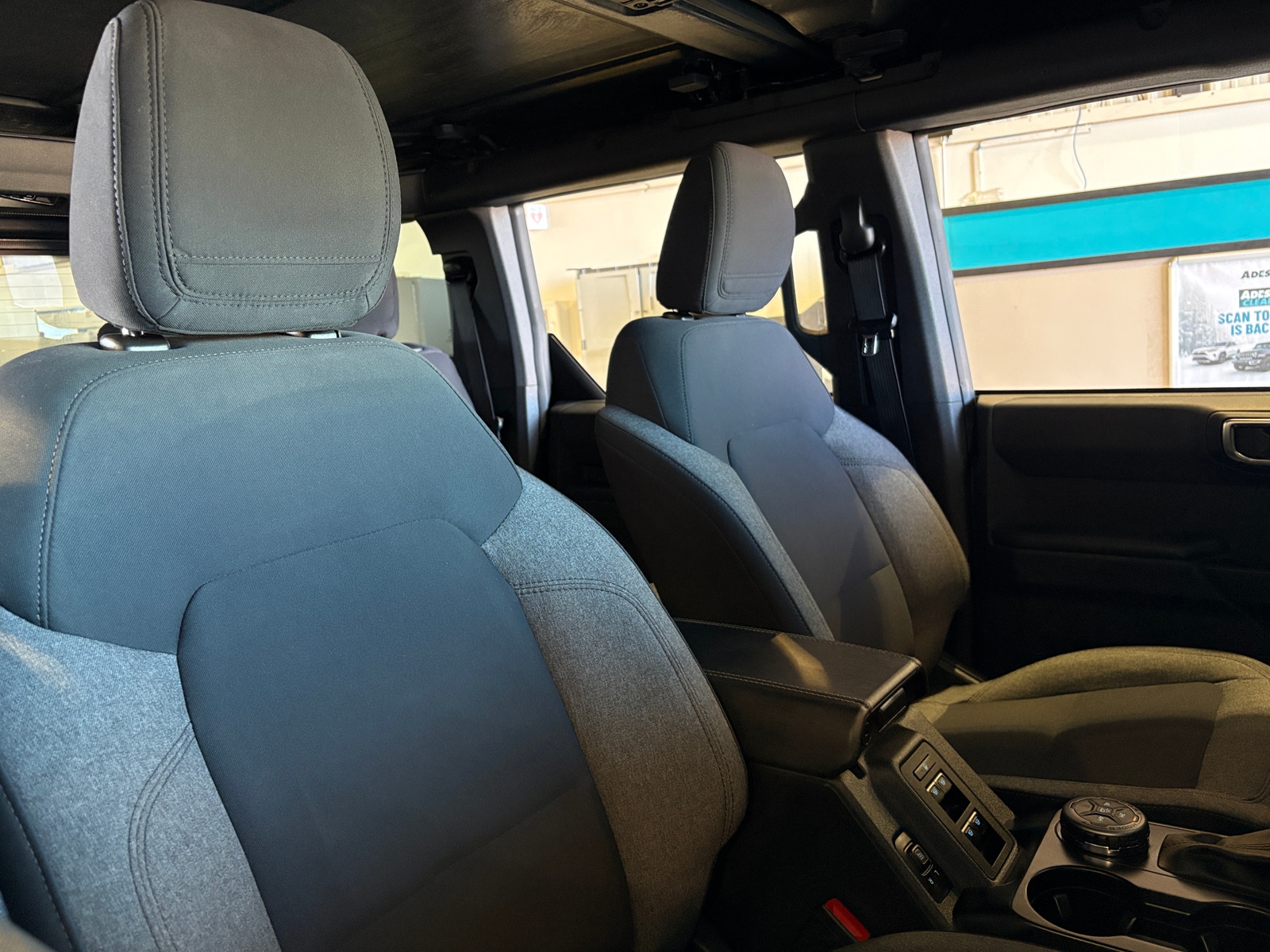 Thumbnail: 2025 Ford Bronco - 2