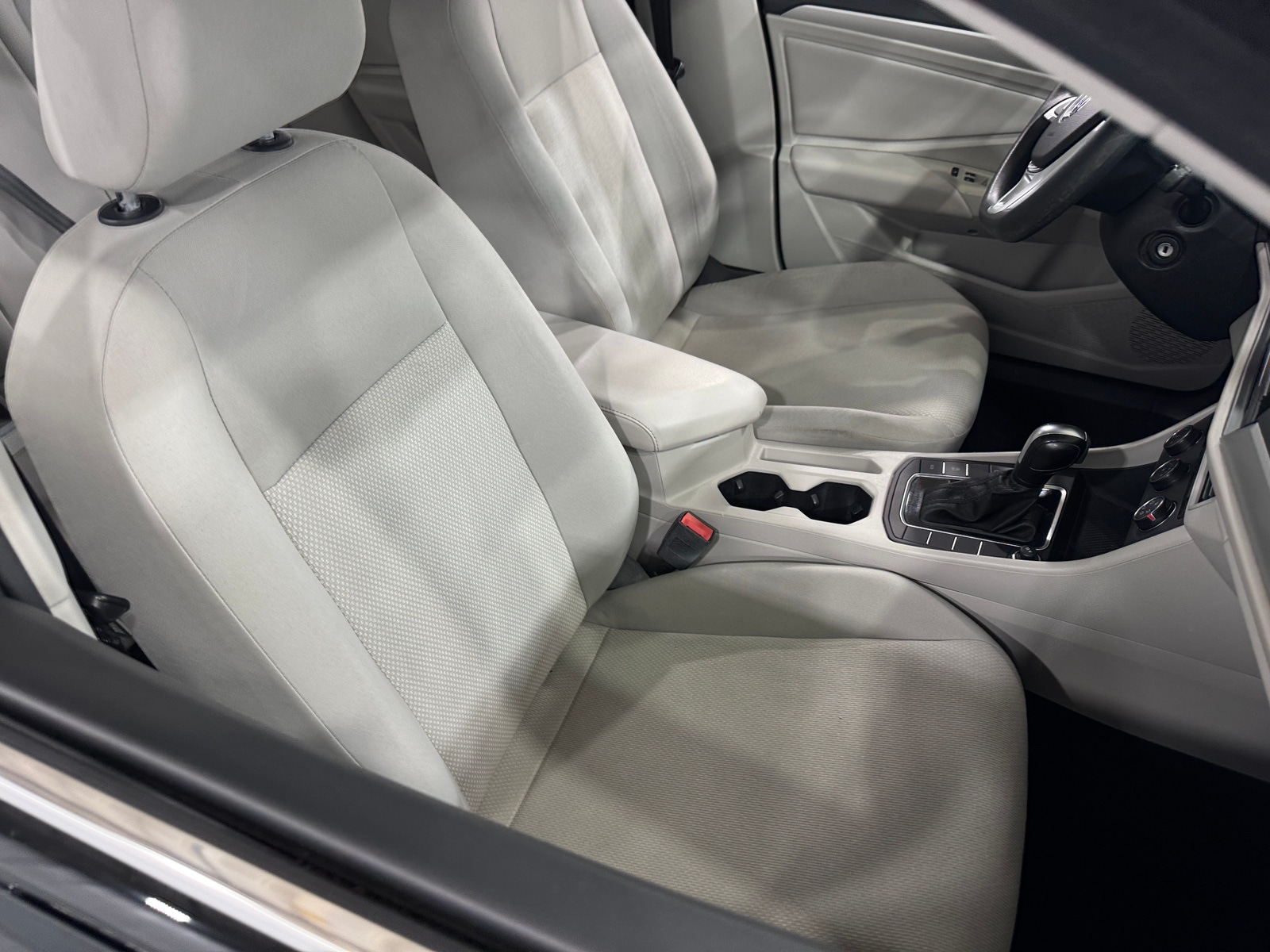 Thumbnail: 2019 Volkswagen Jetta - 2