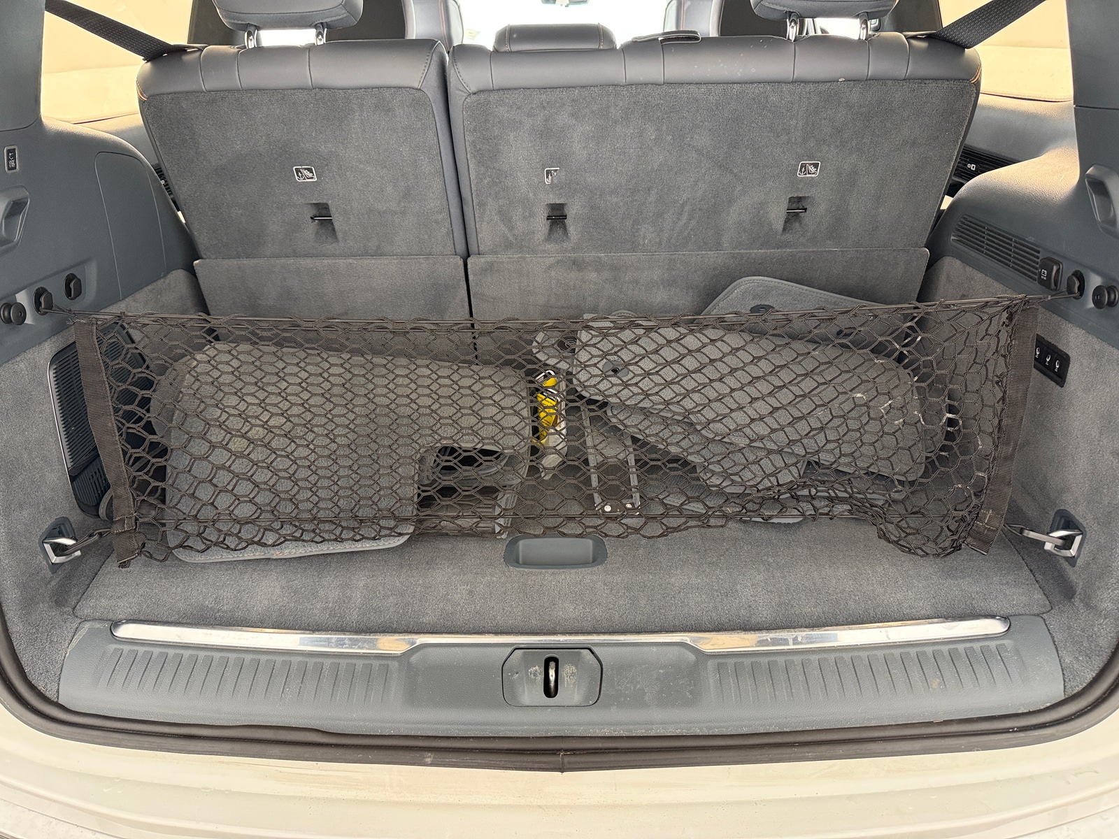 Thumbnail: 2022 Jeep Grand Wagoneer - 6