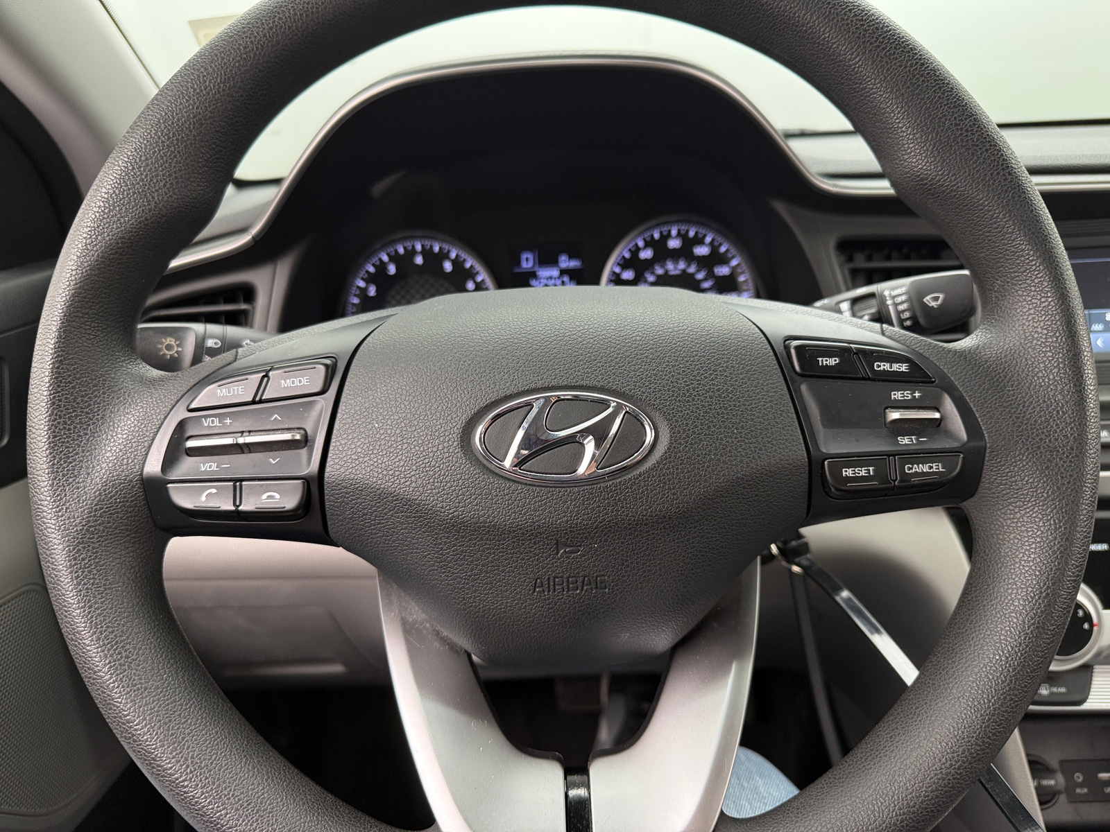 Thumbnail: 2019 Hyundai Elantra - 5