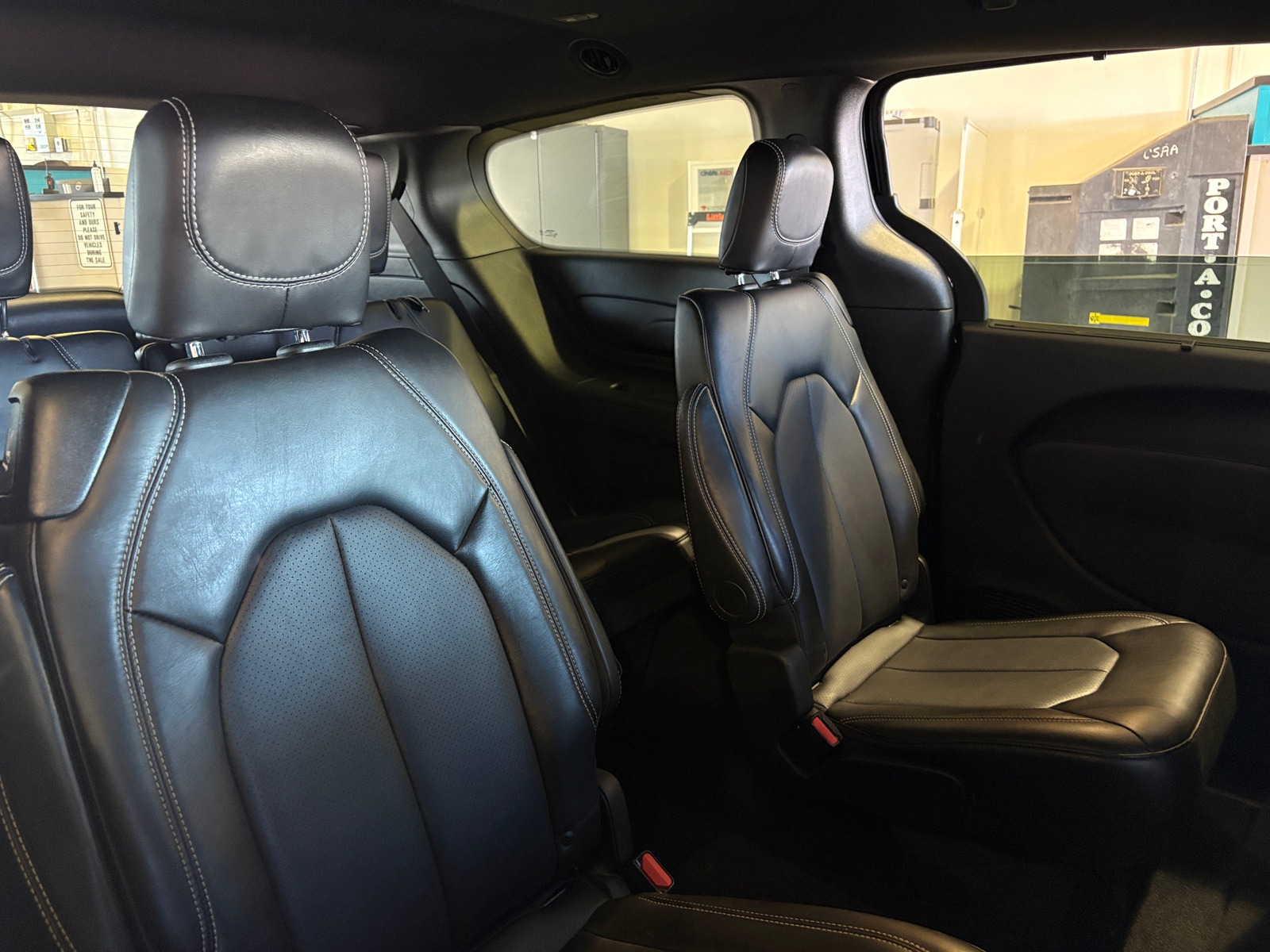 Thumbnail: 2025 Chrysler Pacifica - 5