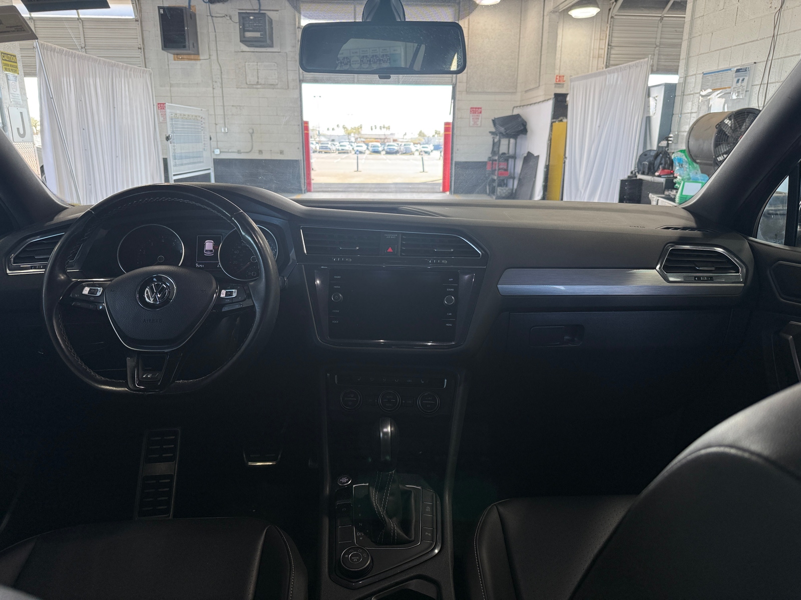 Thumbnail: 2021 Volkswagen Tiguan - 2