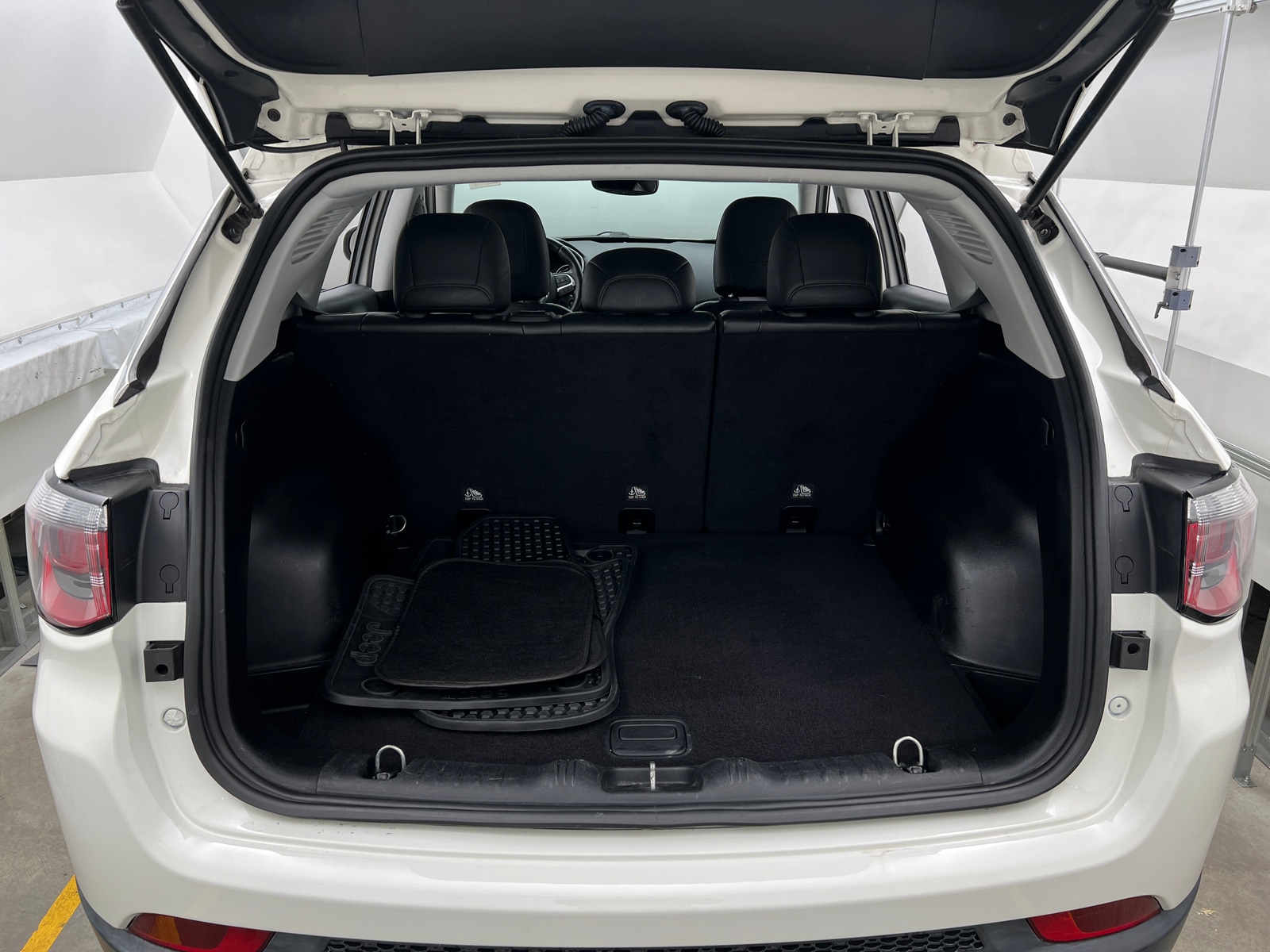 Thumbnail: 2019 Jeep Compass - 6