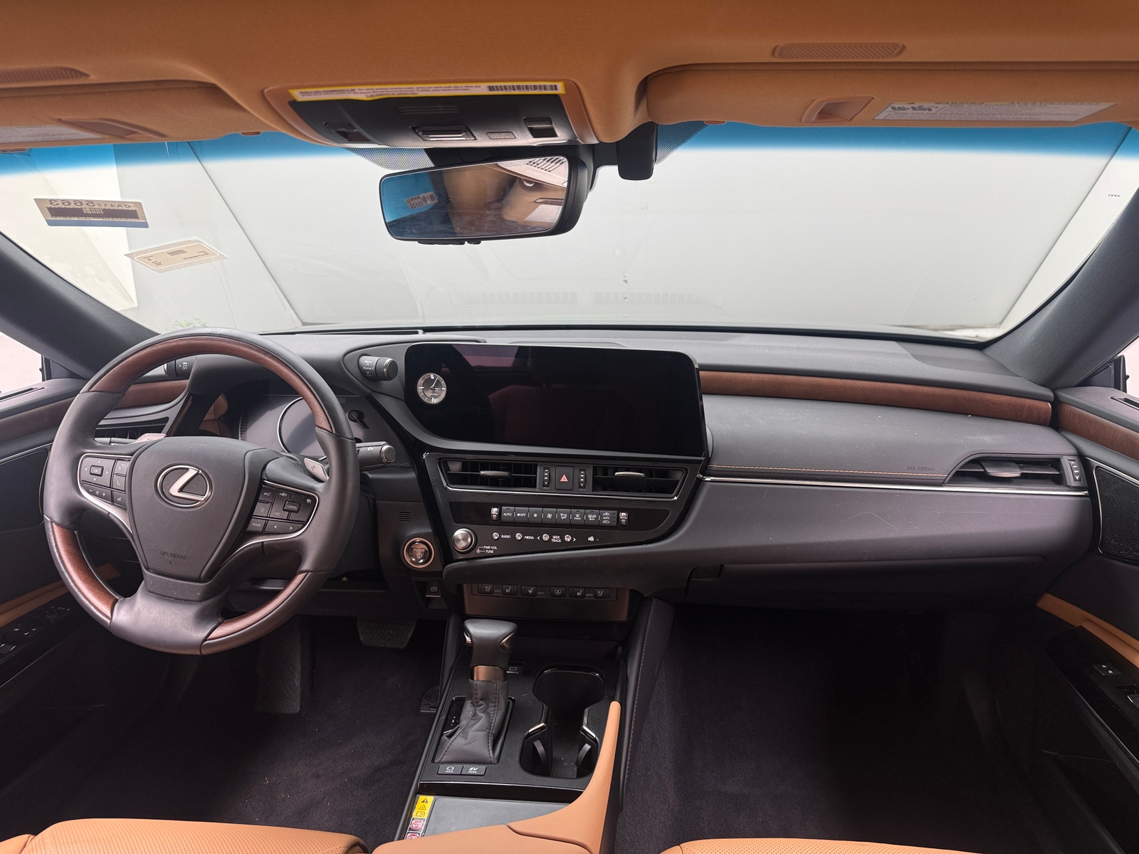 Thumbnail: 2024 Lexus ES - 2