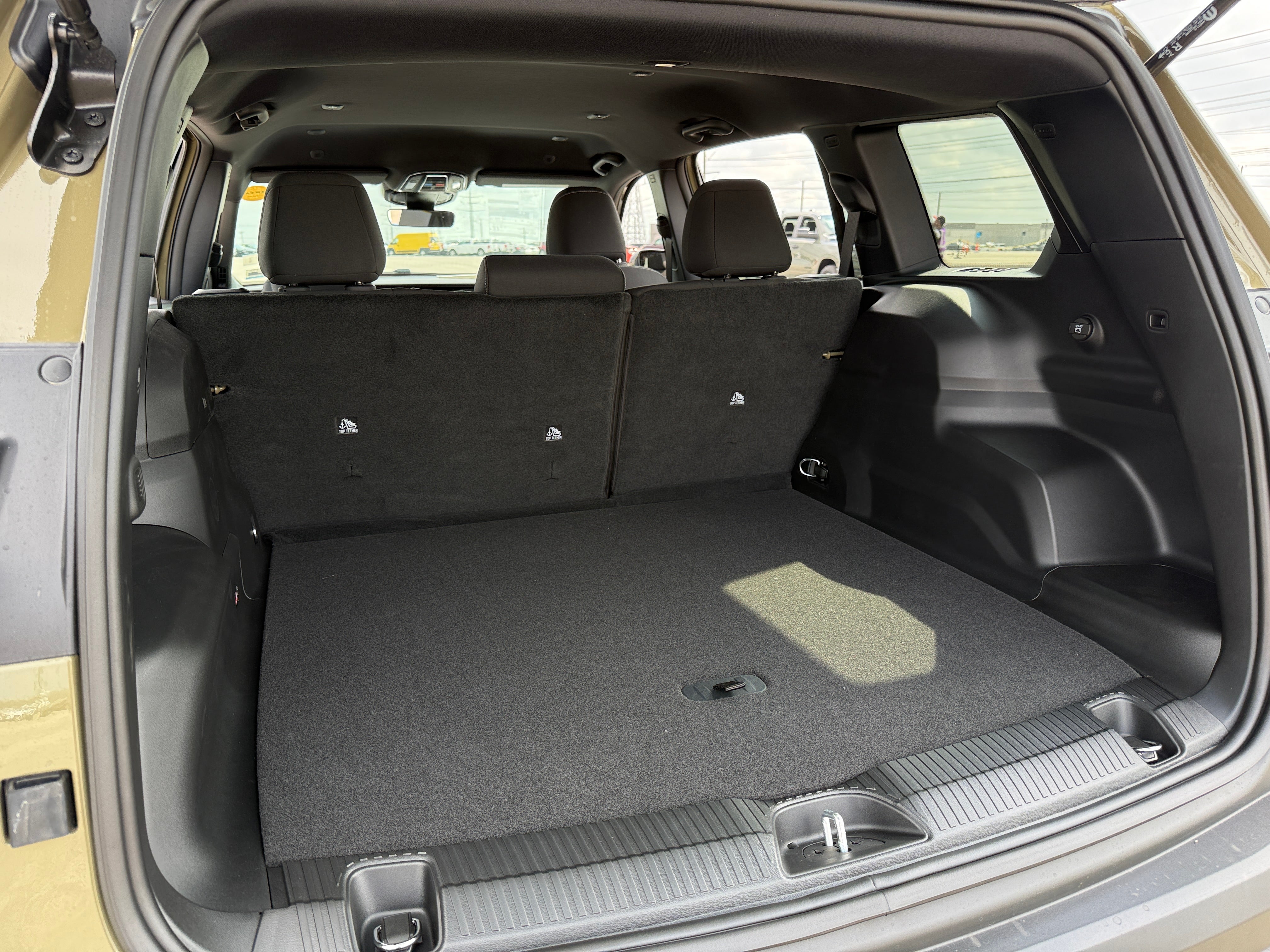 2026 Jeep Cherokee Laredo HEV 4X4's photo