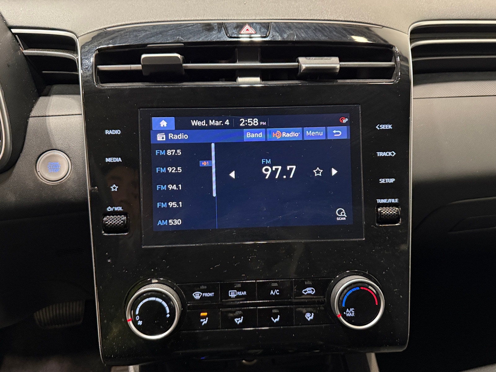 Thumbnail: 2022 Hyundai Tucson - 4