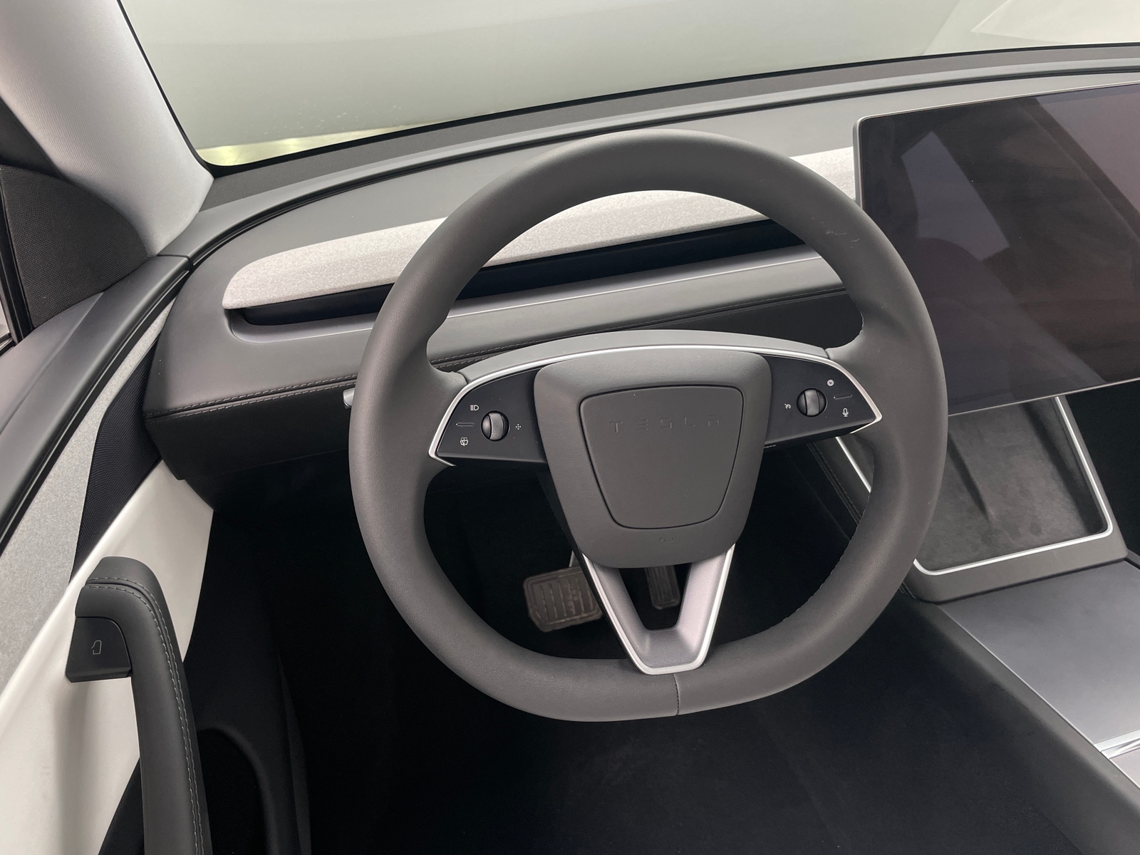 Thumbnail: 2026 Tesla Model Y - 4