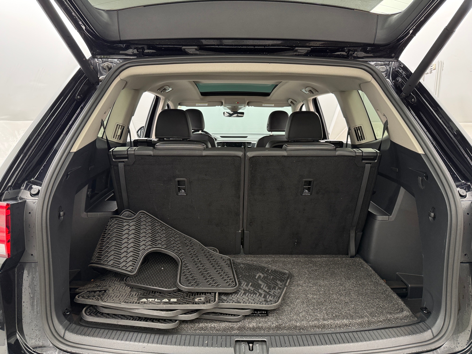 Thumbnail: 2023 Volkswagen Atlas - 6