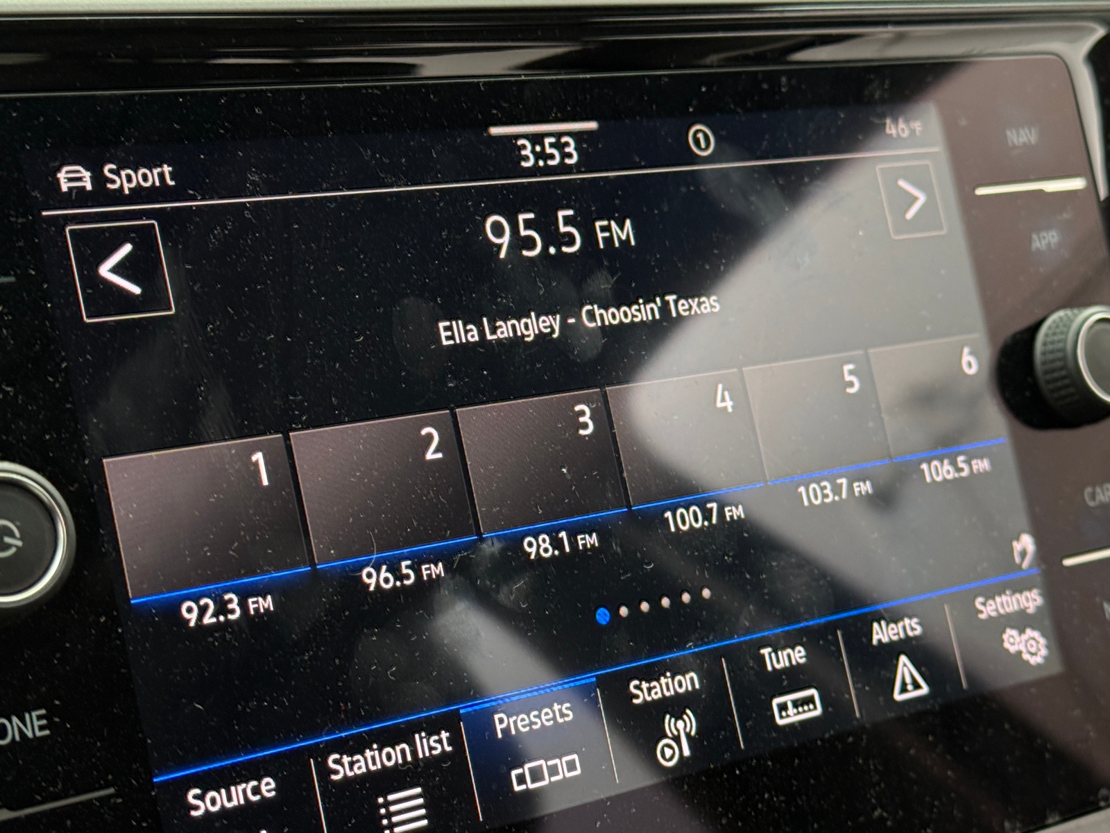 Thumbnail: 2023 Volkswagen Atlas - 3