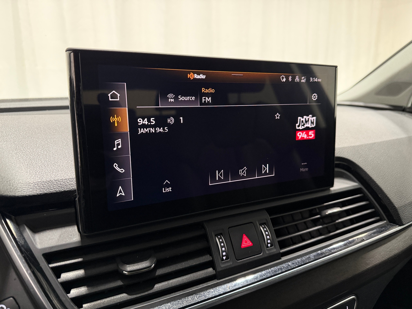 Thumbnail: 2023 Audi Q5 - 4