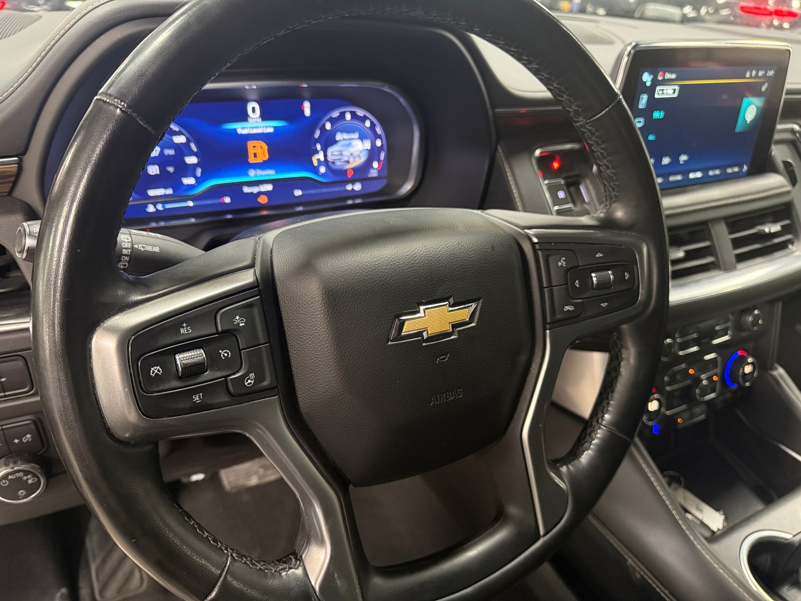 Thumbnail: 2023 Chevrolet Suburban - 4