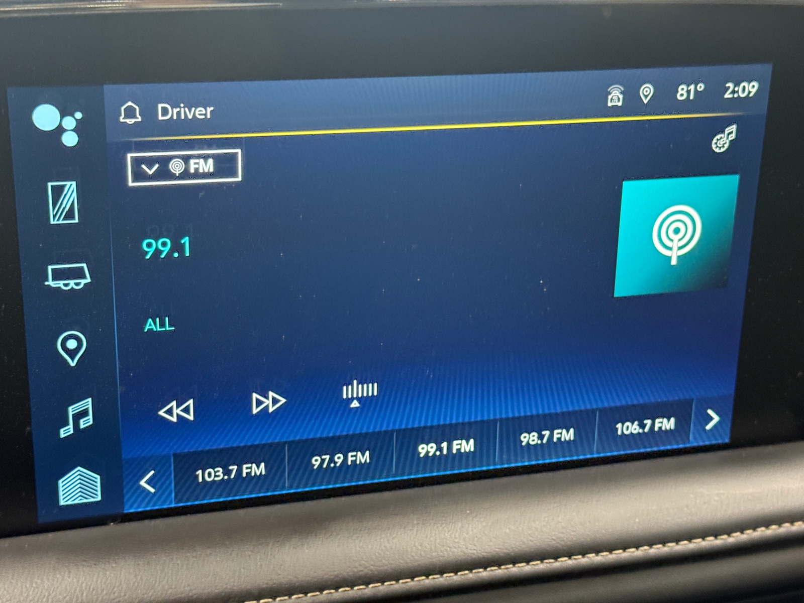 Thumbnail: 2023 Chevrolet Suburban - 3